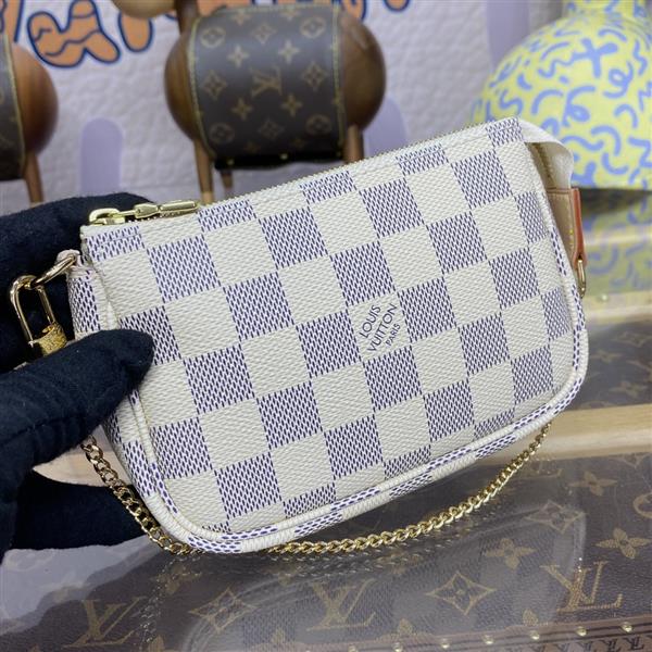 2026124142624209 580